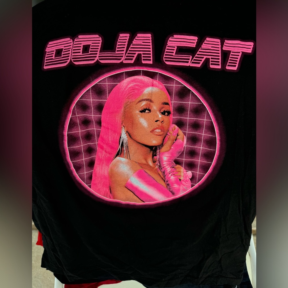 Doja cat ( tour ) graphic tee.
